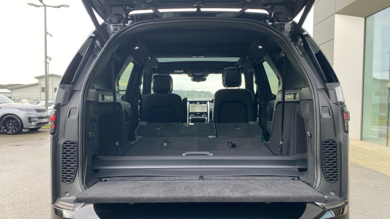 Land Rover Discovery 3.0 D350 Dynamic SE 5dr Auto Diesel Station Wagon